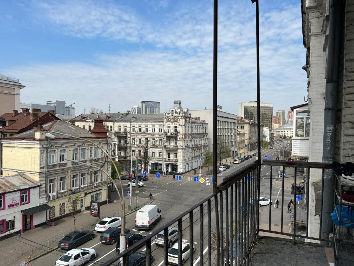 Hostel on Universytet Kiev Eksteriør bilde