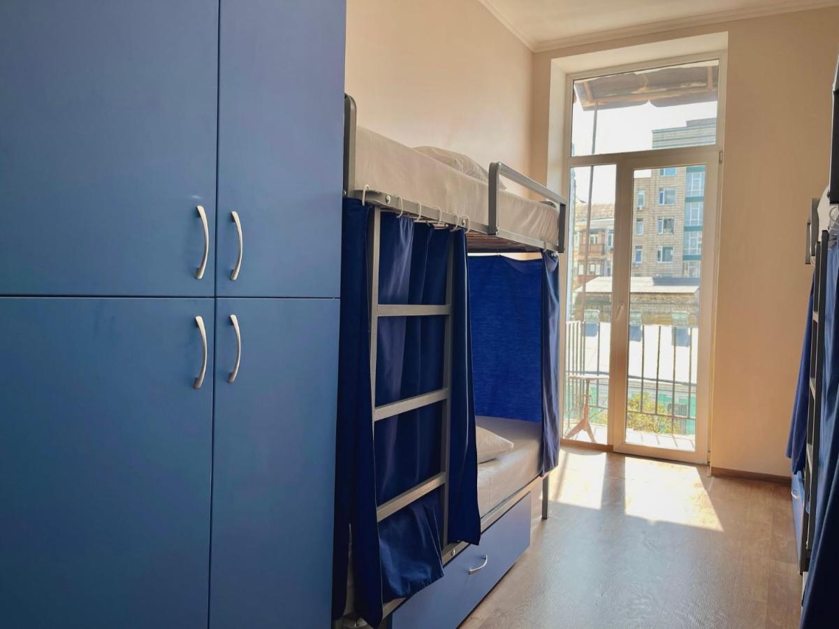 Hostel on Universytet Kiev Eksteriør bilde